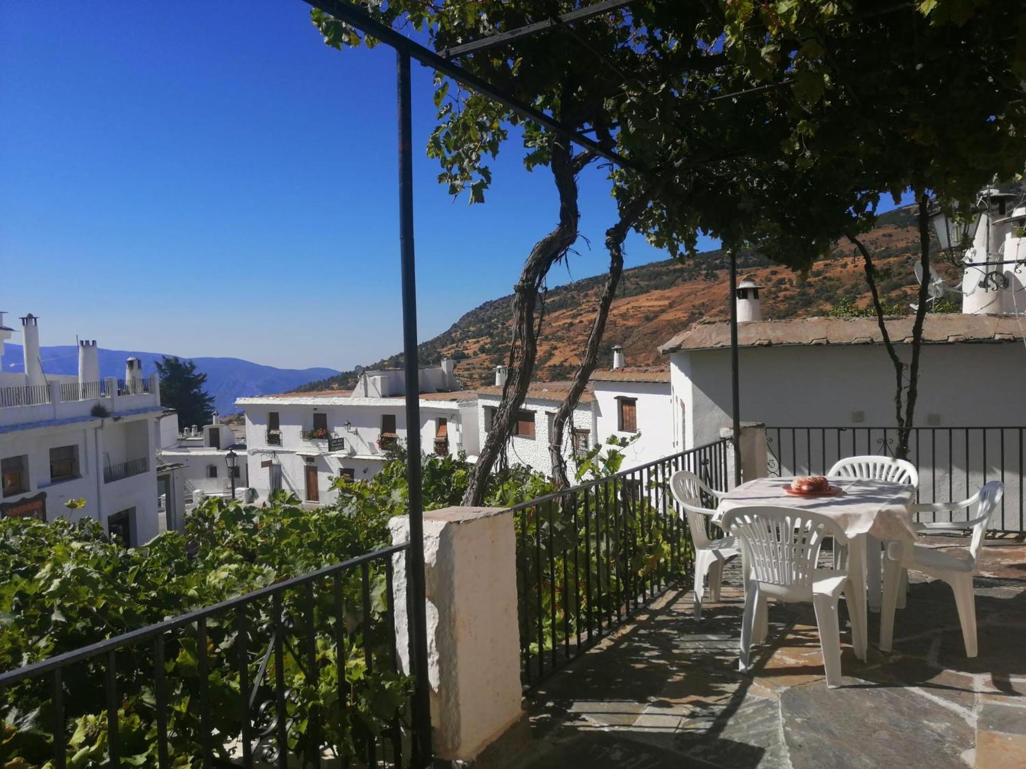 Apartamentos Rurales Las Chimeneas Capileira Kültér fotó