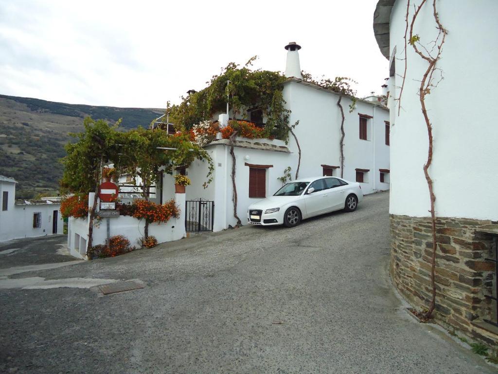 Apartamentos Rurales Las Chimeneas Capileira Kültér fotó