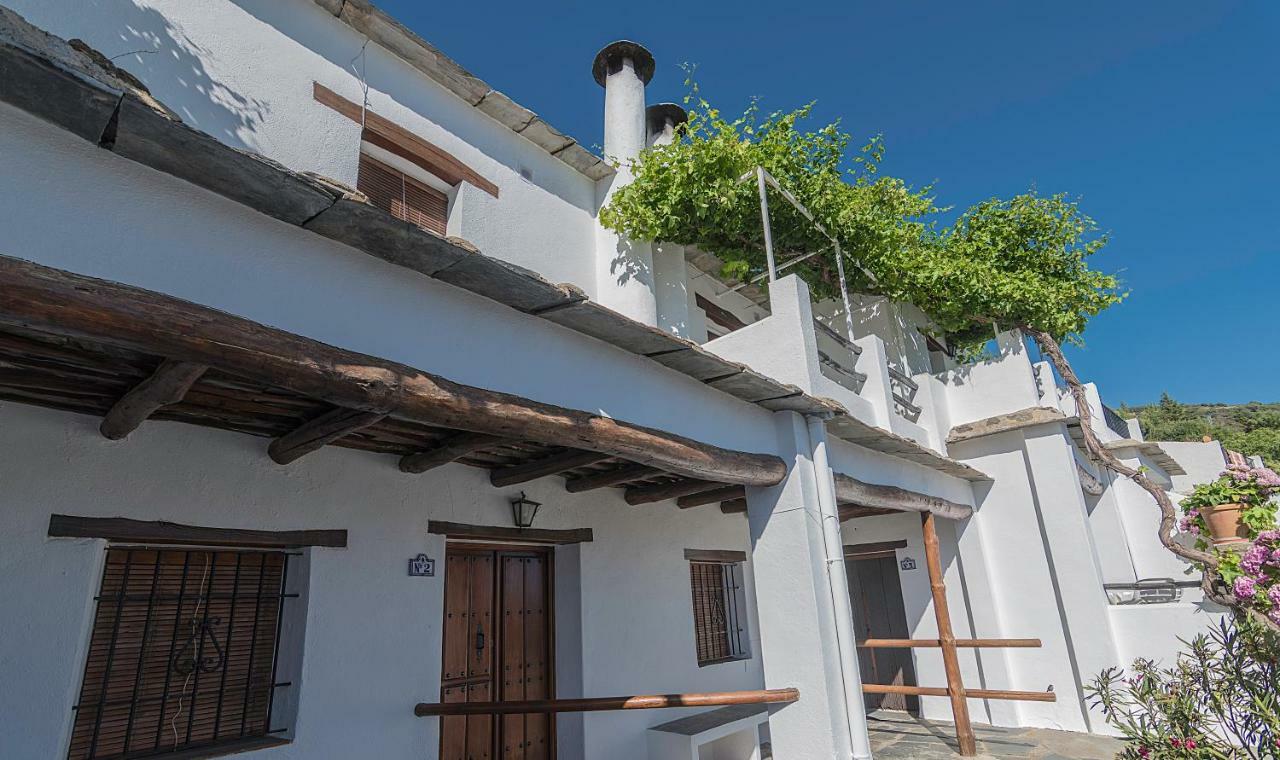 Apartamentos Rurales Las Chimeneas Capileira Kültér fotó